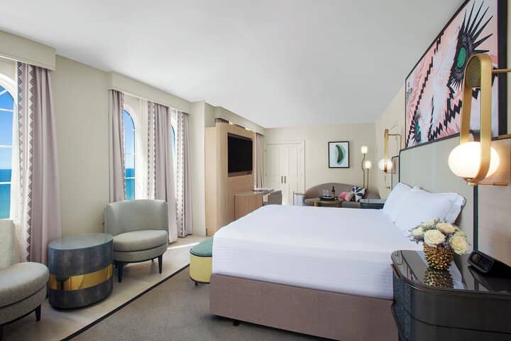 Room 28 of 105
